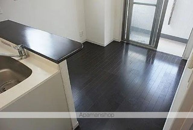 メインステージ浅草の居間写真