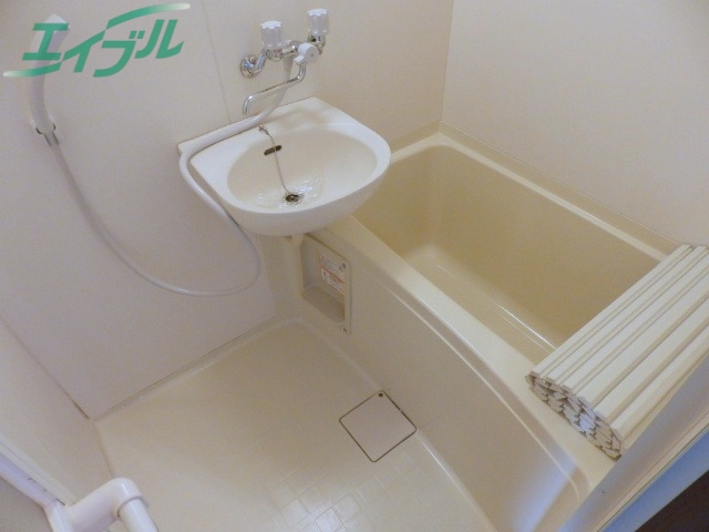 バス・シャワールーム　別部屋参考写真です