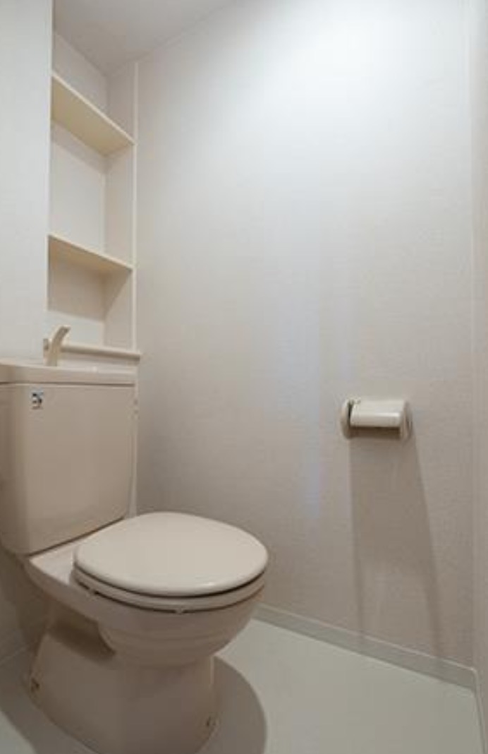 京急本線 新馬場駅 徒歩2分 6階建 築26年のトイレ写真