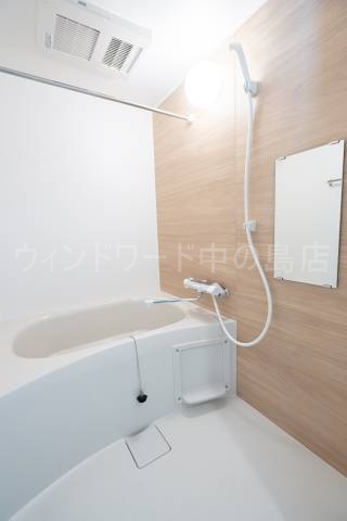 バス・シャワールーム　詳細は、ウィンドワード中の島店までご相談下さい。