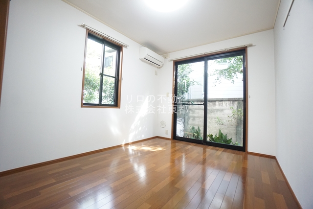 居室・リビング　南東向きの２面採光♪明るく風通しのよいお部屋です☆