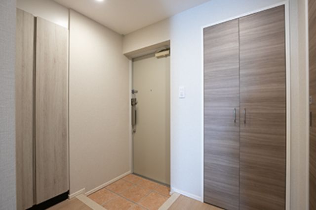 玄関　※写真は同タイプ住戸です。