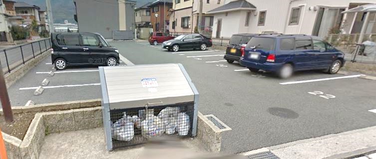 【熊本市西区城山下代のアパートの駐車場】