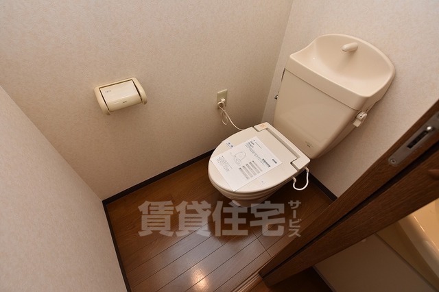 【東大阪市小阪のマンションのトイレ】