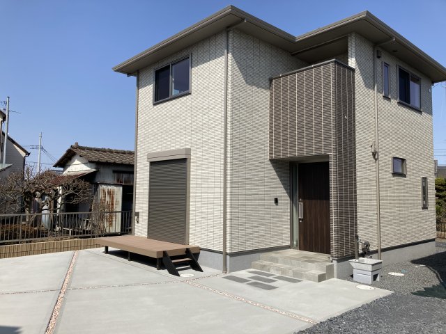 元吉田町ＲＡ(アールエー)戸建の建物外観