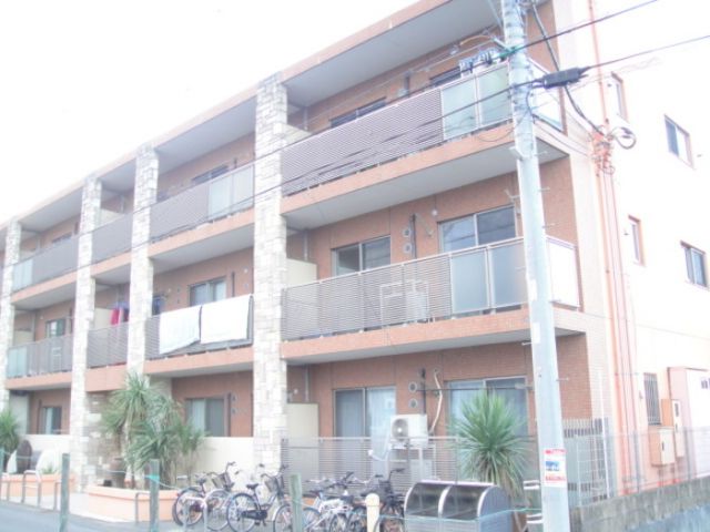 栃木市柳橋町のマンションの建物外観