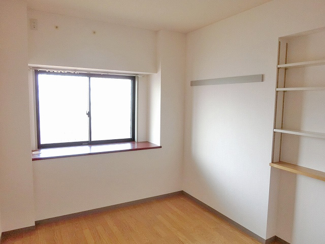 その他部屋・スペース　洋室6帖(同タイプの他の部屋の写真です)