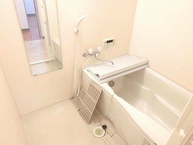 バス・シャワールーム　追焚き機能付(同タイプの他の部屋の写真です)
