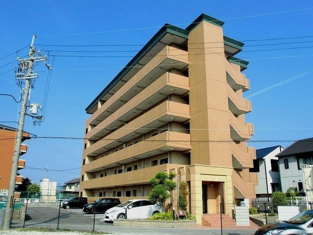 【泉南市中小路のマンションの建物外観】