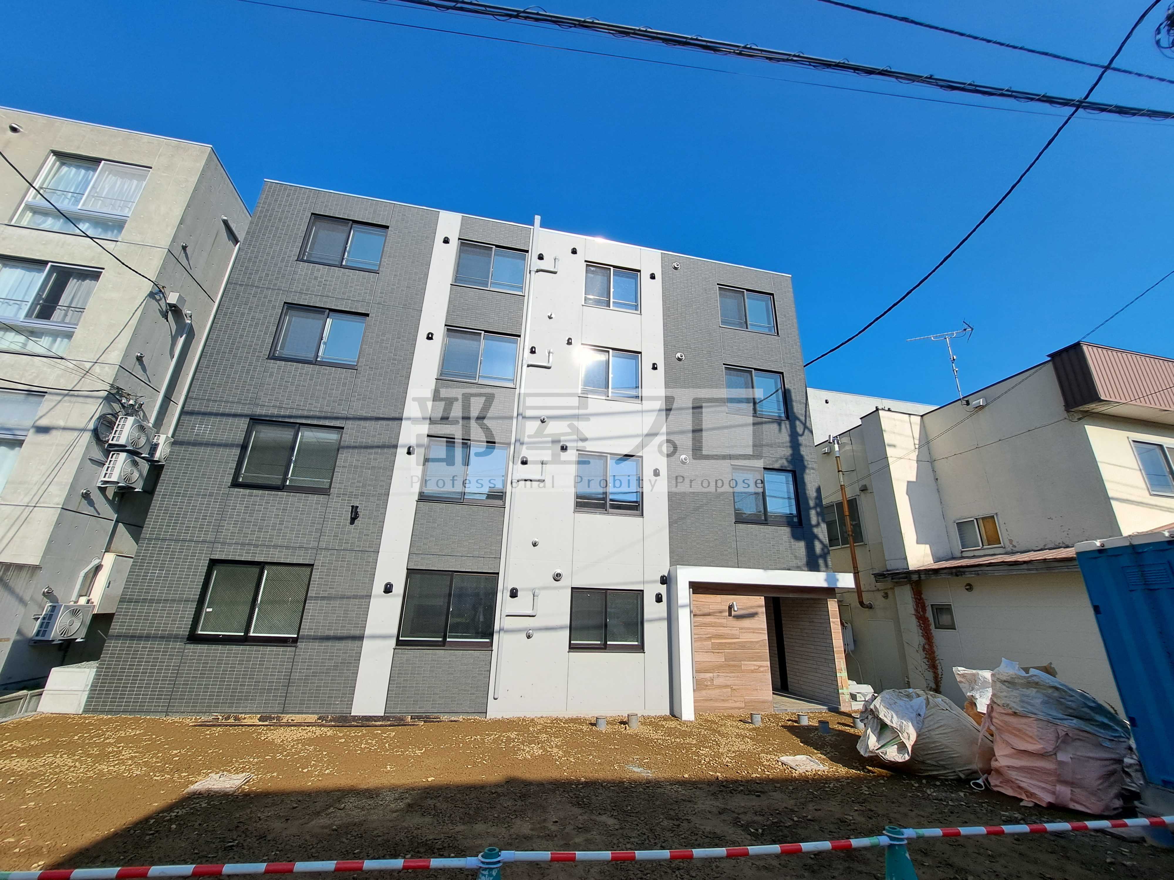 GRAND GRACE312の建物外観