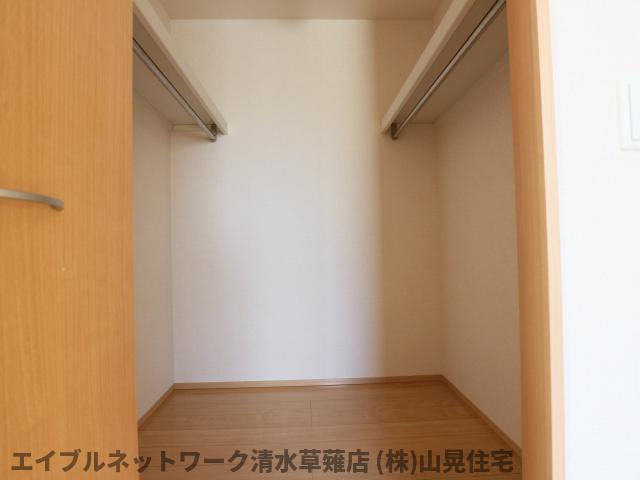 収納　たっぷりとした収納スペースです
