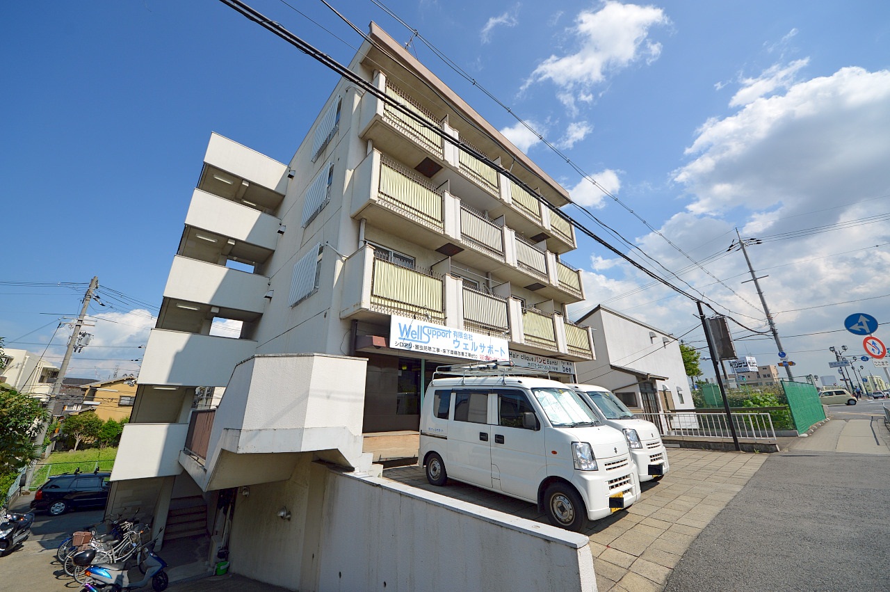 天の川ハイツの建物外観