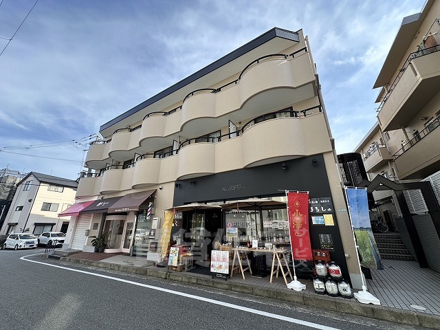 西宮市松生町のマンションの建物外観