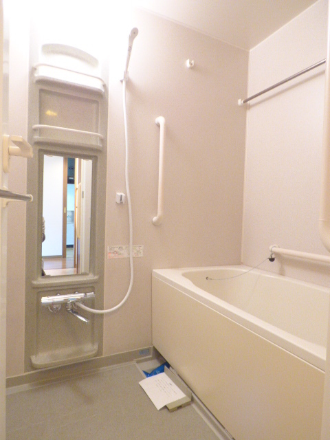 バス・シャワールーム　別部屋参考写真