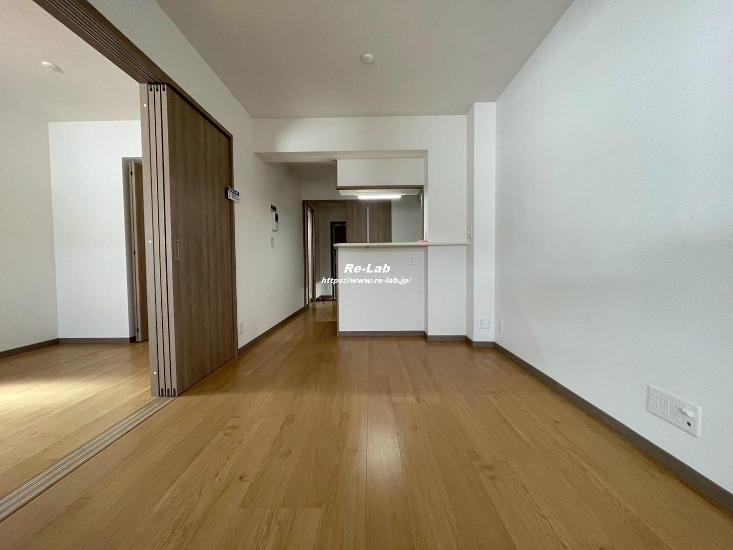 居室・リビング　101号室モデルルーム写真です。