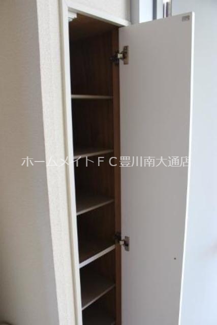 玄関　同型別部屋写真