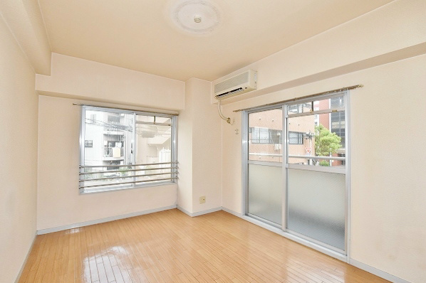 居室・リビング　6帖洋室