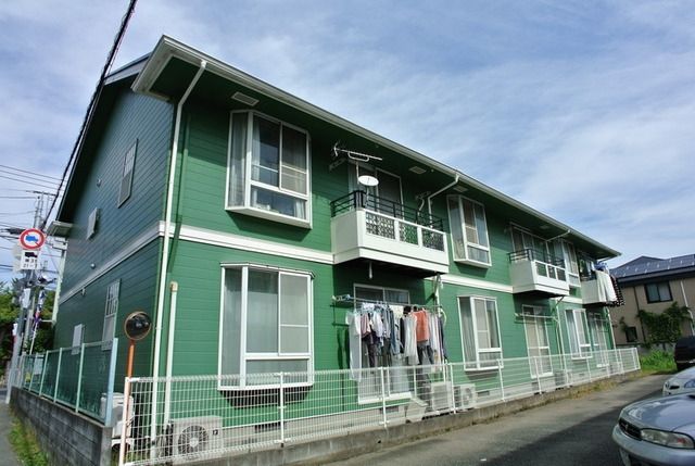 建物外観　☆バス停が近くです☆