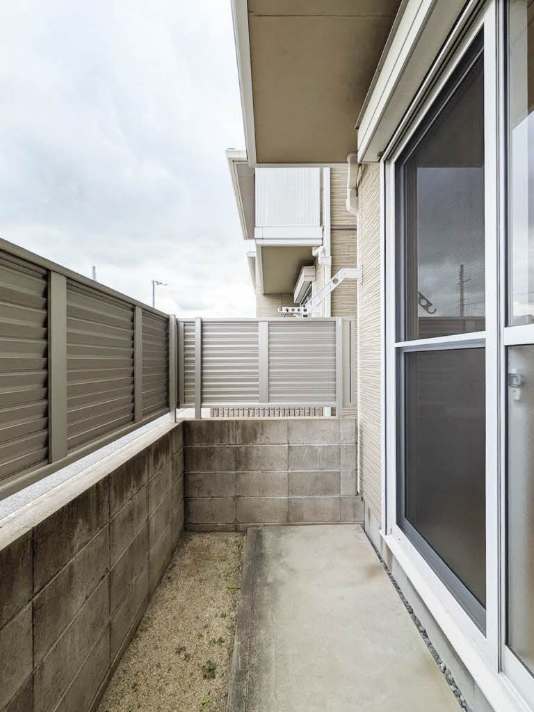 バルコニー　テラス