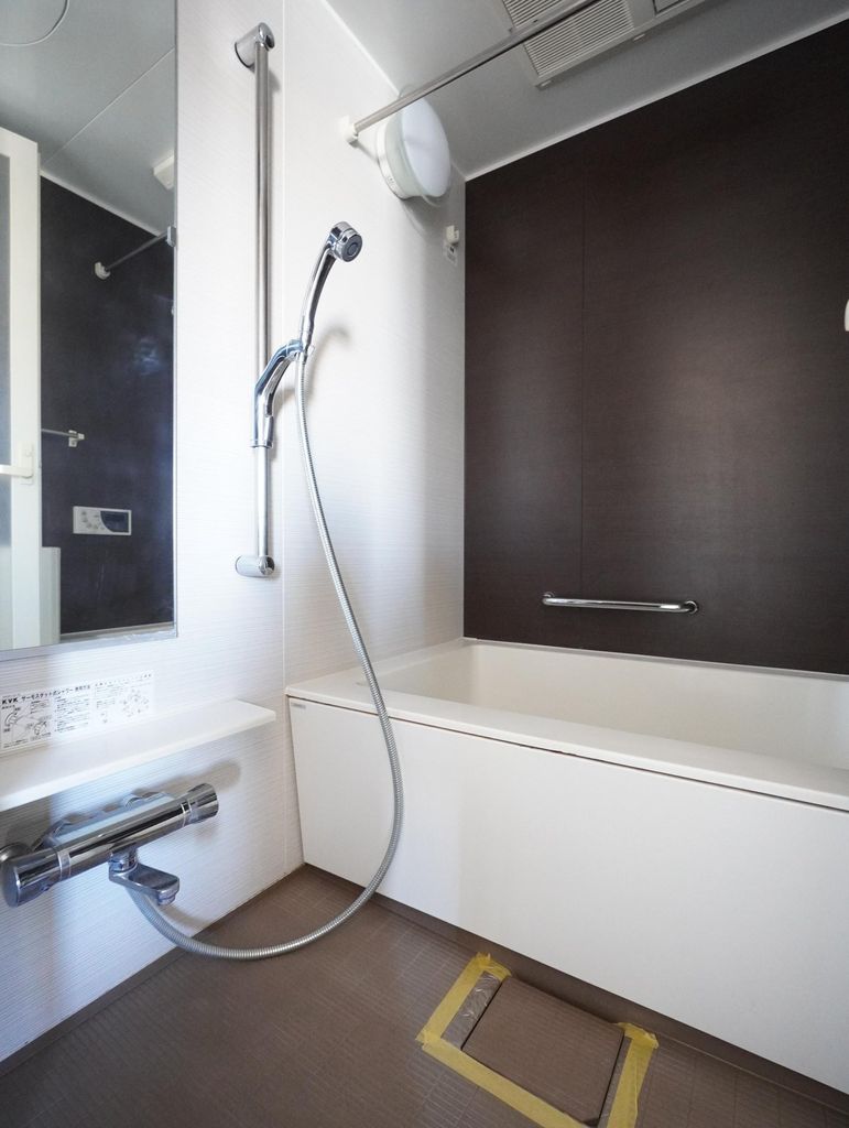 バス・シャワールーム