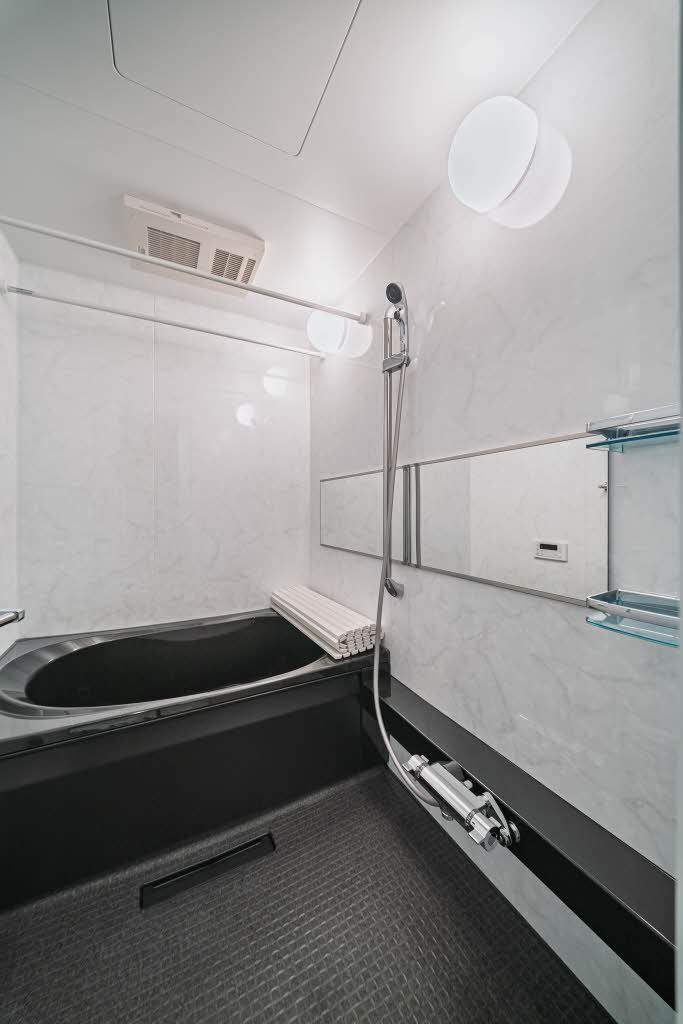 バス・シャワールーム　バスルーム