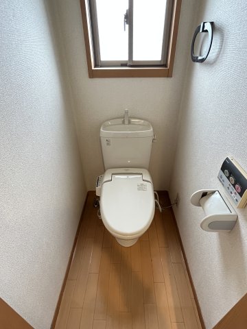 トイレ　※別部屋参考写真