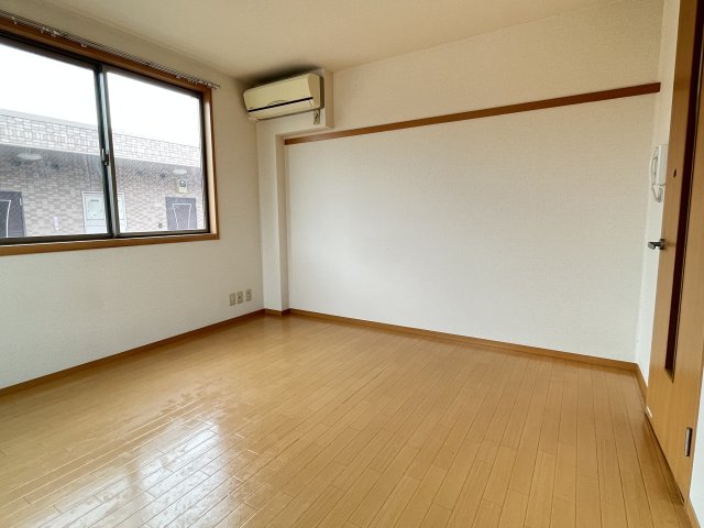 居室・リビング　※別部屋参考写真