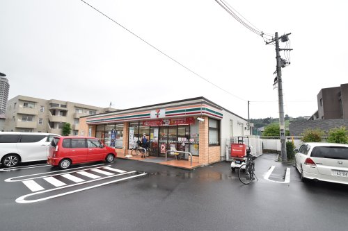 コンビニ　セブン-イレブン 多摩明神橋通り店（コンビニ）まで384m