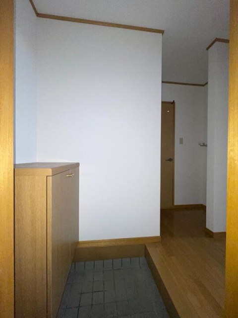 玄関　同物件別号室の写真です。