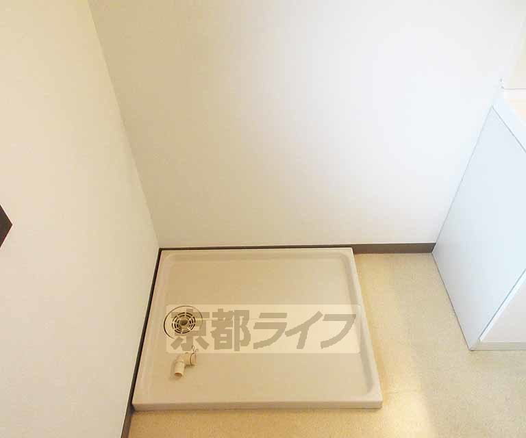 その他設備　室内に洗濯機置けます・