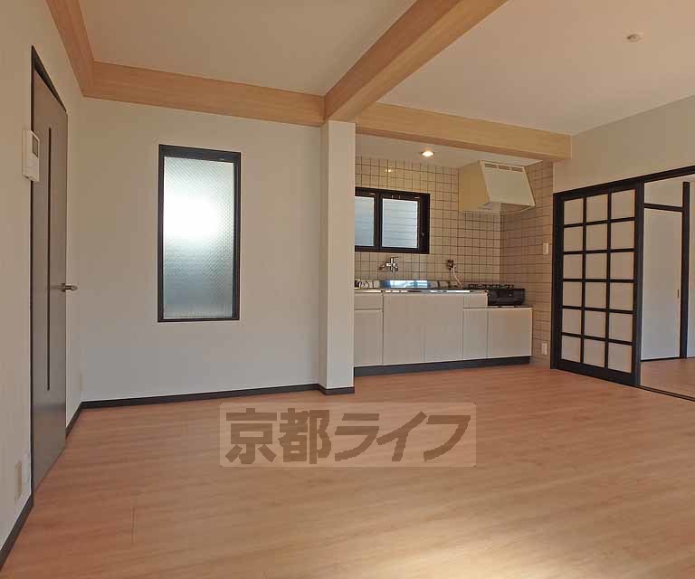 居室・リビング　全２戸でワンフロアにこの部屋のみとなり独立性が高いです。