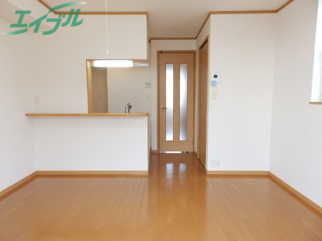 居室・リビング　同型参考写真