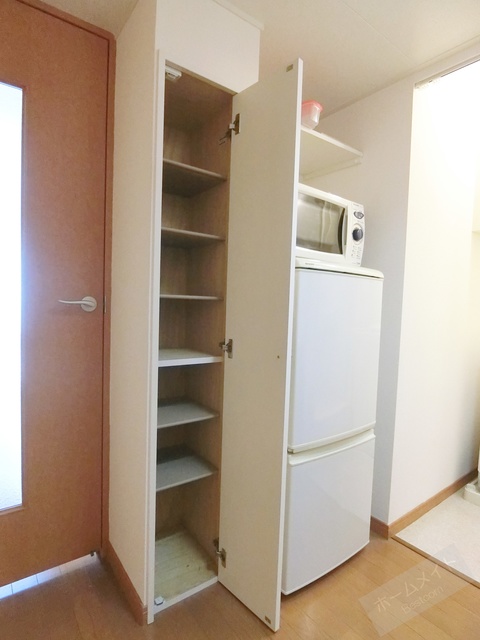 玄関　冷蔵庫・電子レンジ