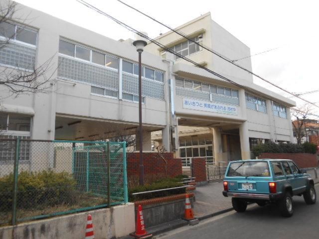 中学校　★★岡村中学校（中学校）まで874m