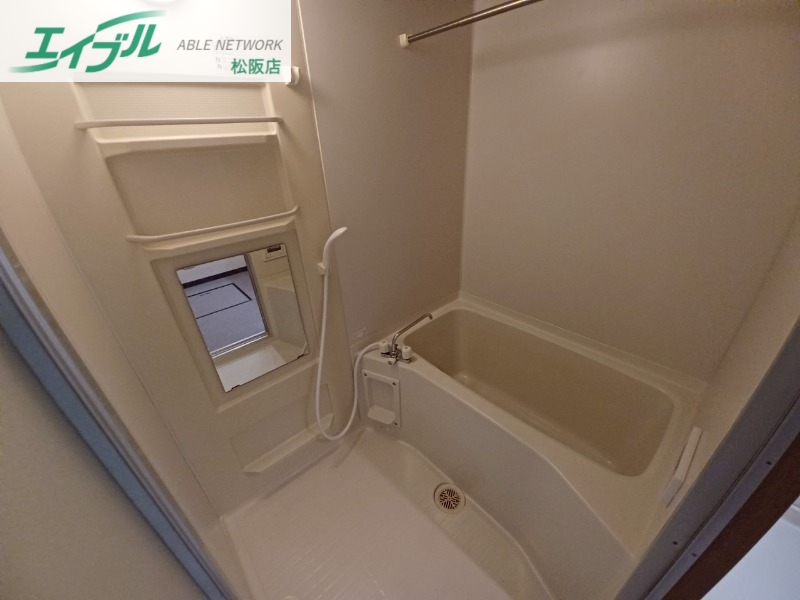 バス・シャワールーム　別部屋写真です