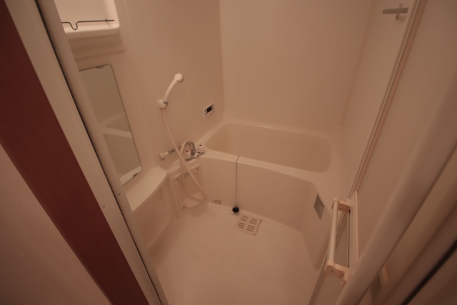 バス・シャワールーム　※別室の参考写真の為、現況優先です。