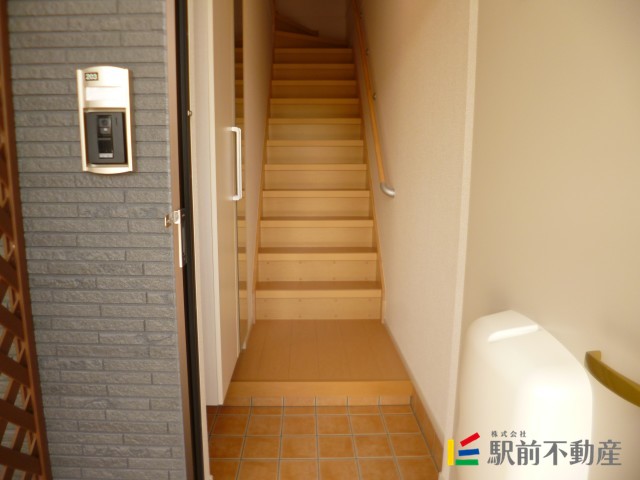 ヴィラ ピアーチェIIの玄関写真