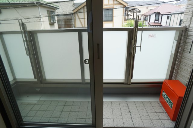 その他　南向きで明るくワイドなバルコニー♪