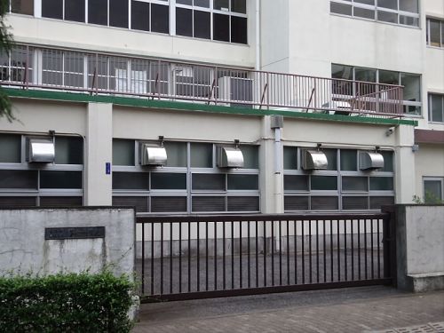 中学校　目黒区立第七中学校（中学校）まで525m