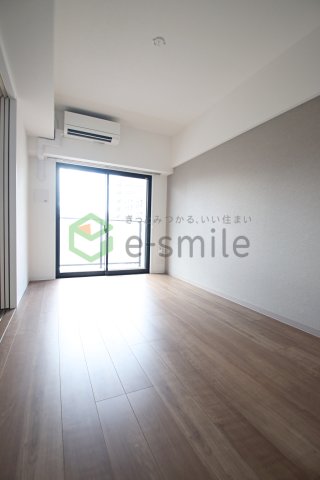 居室・リビング　こちらの居間で趣味の時間をお楽しみください