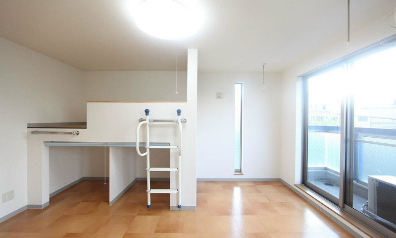 居室・リビング　洋室7.36帖　ロフト付（収納でもお部屋でも使えます）