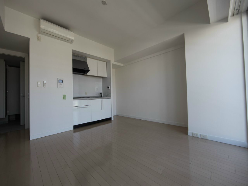 居室・リビング　洋室11.96帖　エアコン完備　クローゼット