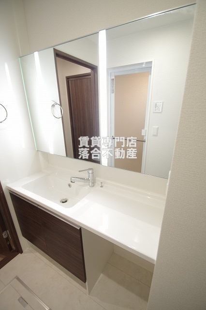 洗面設備　使いやすい独立洗面台