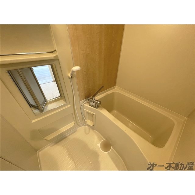 バス・シャワールーム　バスルーム