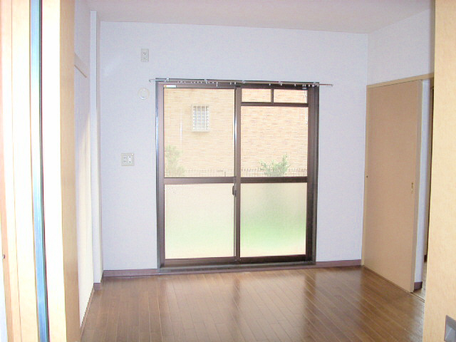 居室・リビング　※別部屋写真