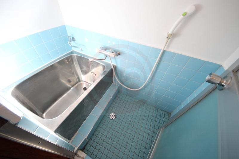 バス・シャワールーム　ゆったり過ごせるお風呂です