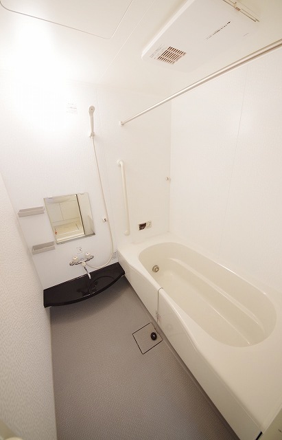 バス・シャワールーム　浴室乾燥機能付