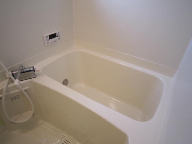 バス・シャワールーム　経済的な追い焚き機能付き！