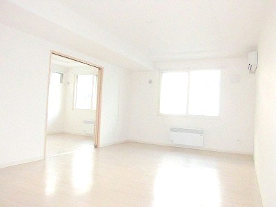 居室・リビング　広々としたリビング♪