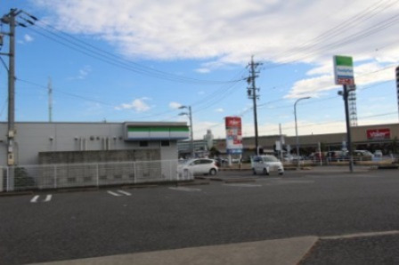 コンビニ　ファミリーマート 春日井小野町三丁目店（コンビニ）まで105m